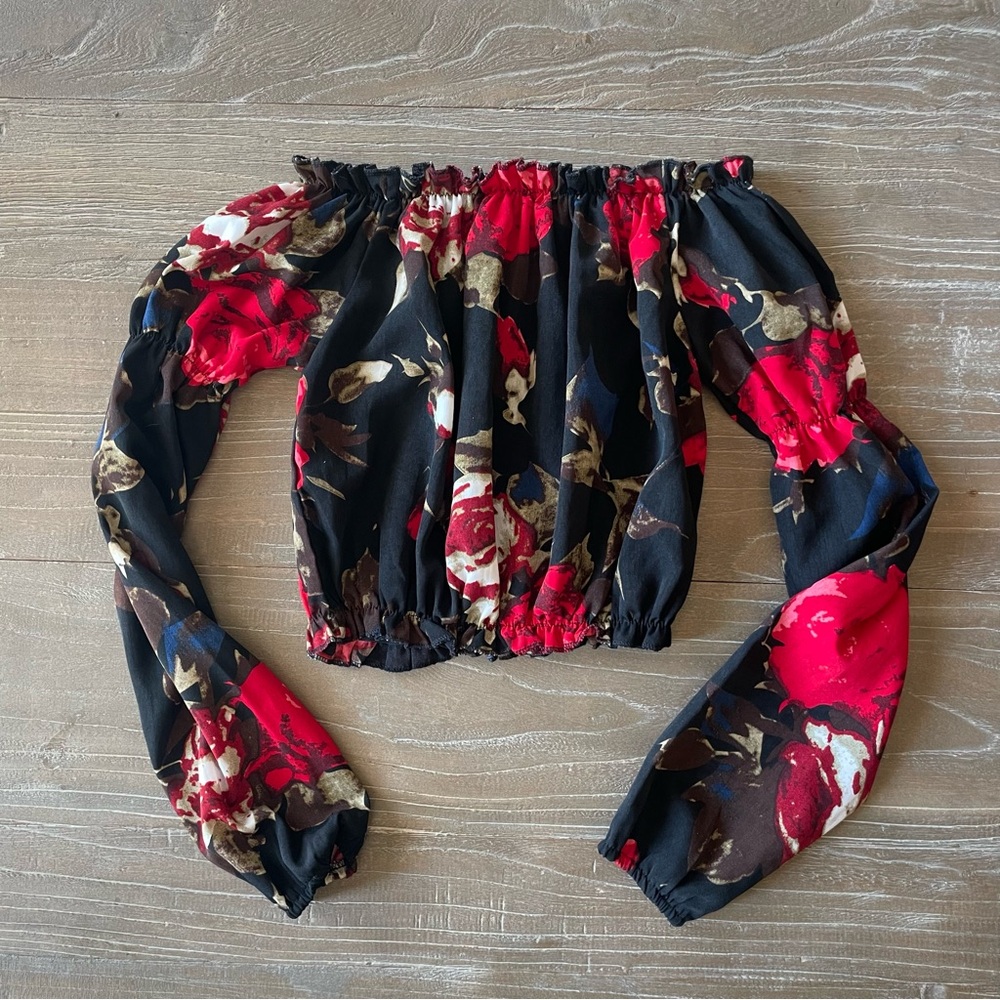 Pretty Little Thing | Red Floral spring Bardot Crop Top
Off Shoulder | Small